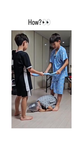 Know in Minutes on Instagram: "This Instagram reel depicts two young boys using a large blue plastic sheet to encase a third child in a transparent bubble-like pod on the living room floor, showcasing spontaneous creativity that ends with the 'bubble boy' rolling around inside. Shared by @Chies66, an account dedicated to uplifting everyday videos, the post has exploded in popularity with over 4 million views and nearly 4,000 likes, tapping into viral appeal of innocent childhood antics.Replies m