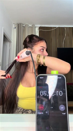 En moins de 12 minutes je suis passé de cheveux hyper bouclé ➰ à des cheveux sec et lisse 🤭 @Celesta.officiel toi je t’embarque dans ma valise 🧳 -20% ROJI20 || publicité