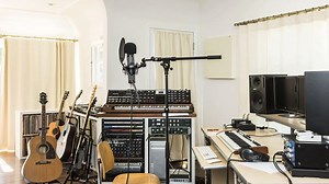 Moby Downsizes in Los Angeles