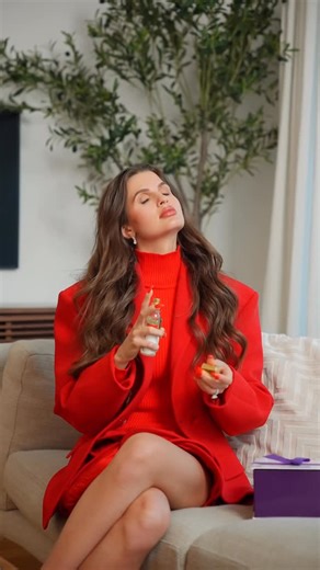 Jessica Markowski on Instagram: "@fragrancenet has become my go-to for client holiday gifts — thoughtful, elevated, and genuinely useful. #ad ✨🤝 With beautiful fragrances that feel like a luxury moment, without blowing the budget, it’s an easy way to give something personal that people actually use and remember. Use code JESSM35 to shop and save!"