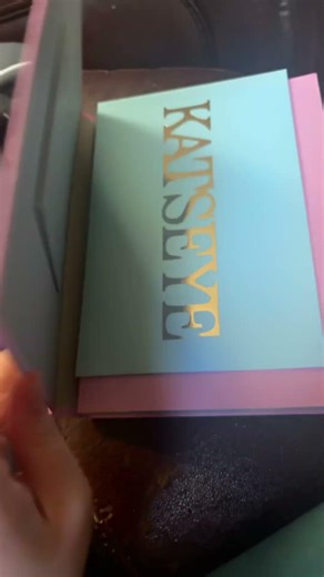 opening the SIS cd book thing