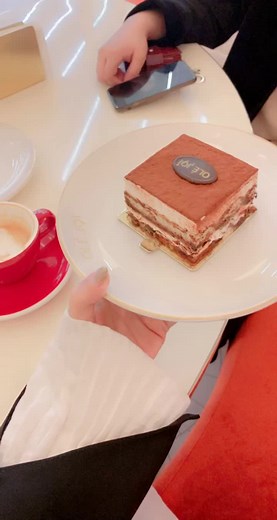 ‏قفل الترند خلاص☺️♥️#عطيها_كيك_وشربيها_شاي #حركه_الاكسبلور #التريند