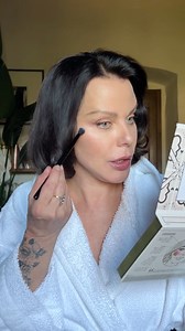 ✨ Holiday Glow, Debi-Approved ✨ Debi Mazar is loving our Holiday Baked Starter Kit. 💫 The limited-edition packaging makes it travel-ready and so glamorous, while the baked formulas deliver: ✔️ Even, flawless coverage ✔️ A versatile eyeshadow palette she can’t get enough of ✔️ A natural, radiant glow that goes from day to night Wherever the season takes you, this all-in-one set is your ticket to an effortless, finished face. ✈️✨ Get yours here: https://www.laurageller.com/products/holiday-baked-