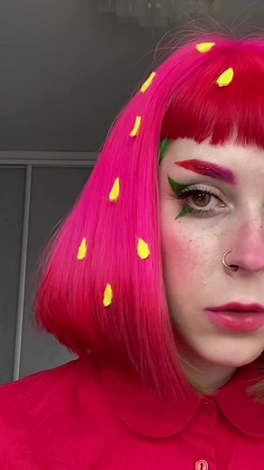 cute strawberry hair 🍓🌱✨ #hair #hairstyle #fruits #strawberry #creative #creativephotography #photoideas #xyzbca #hairstyle #hairdye #crazyhair #pinkhairgirl #українськийтікток