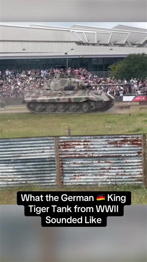 A demonstration of the German 🇩🇪 King Tiger tank, informally known as the Königstiger, which saw use during World War II. #WW2 #History #tank #worldwar #Panzer