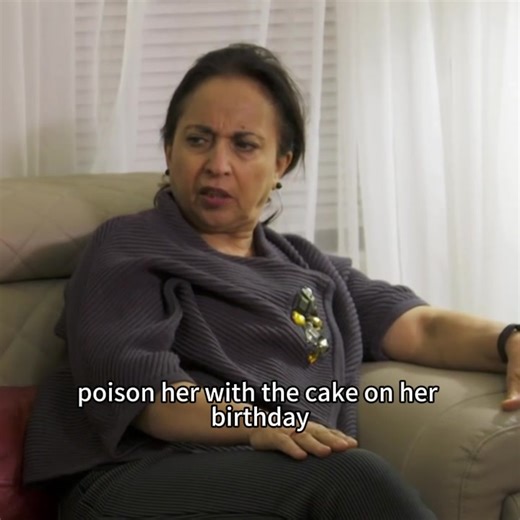 Understanding the Impact of Overprotective Moms on Relationships