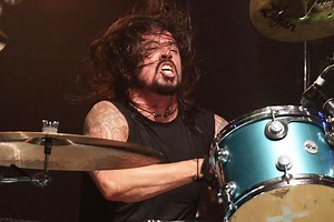 Dave Grohl's giant drumsticks break world record