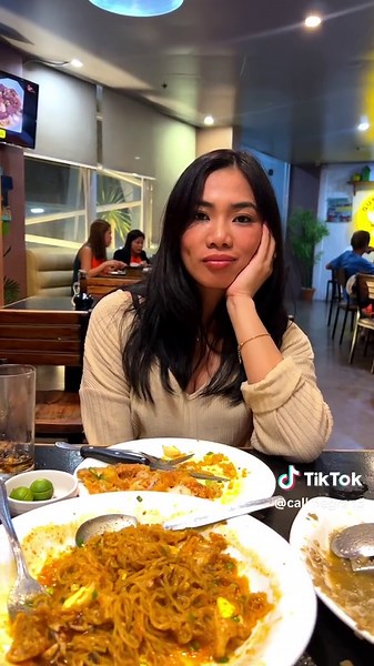 Girlfriend always has my back | Tag your boyfriend/girlfriend