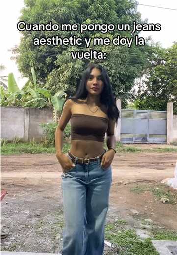 Looks Aesthetic in Jeans: A Perfect Turn for Style