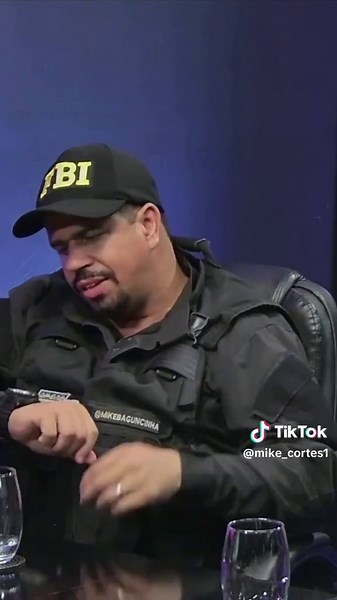 Mike Baguncinha - Correndo sem Paraquedas