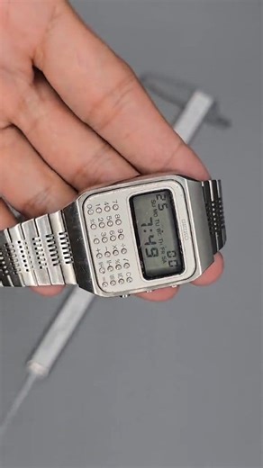Reloj Pulsar digital vintage con calculadora 😍⌚️ #relojes #watches #Retro #watchphotography #watchcollector #vintage #CitizenWatch #Citizen #seiko #orientwatch #casio #casiowatch #seikowatches | spacetime.es
