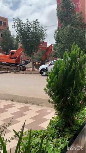 طريقة نزول الحفارة من الشاحنة#shorts#