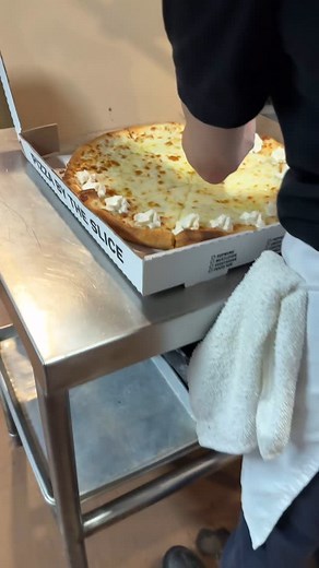 3.5K reactions · 124 shares | Did you know that when you order a white pizza we top the fresh ricotta at the end, and the process looks like this. #pizza #whitepizza #salvospizza #localpizzeria #franklintn | Salvo’s Pizza Franklin | Facebook