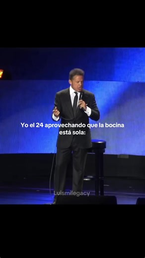 Yo el #24dediciembre aprovechando que la bocina está sola para cantar #culpableono de #luismiguel #luismi #navidad