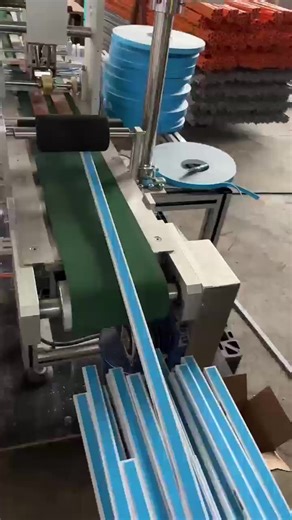 OEM Decorative PVC Network Cable Trunking Slotted Clear Cover White Wiring Cable Ducts and Electrical Cable Tray