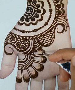 796K views · 10K reactions | Latest beautiful front hand mehndi design video tutorial - henna designs step by step video tutorial mehndi artist : Mehndi Planet | Mehndi Planet | Facebook