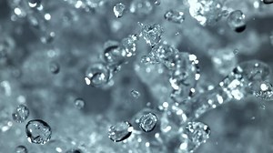 Bubbles in Water: A Close-Up Perspective