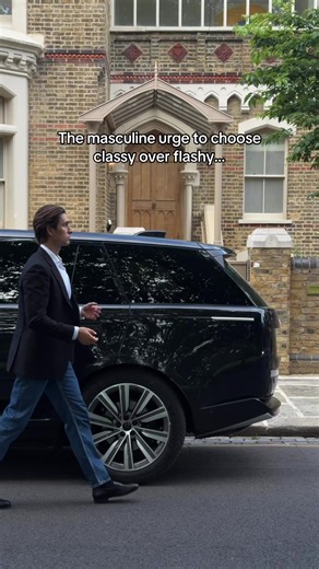 Classy Range Rover Welcome: Choosing Class Over Flash