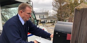 Postal carrier retires after 50 years of service in Cincinnati