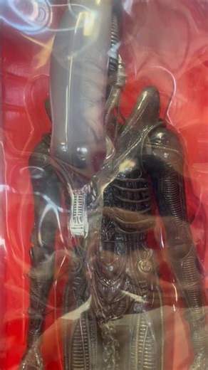 NECA 40th Anniversary 1/4 Scale Big Chap Alien Figure