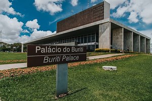 GDF abre 8 mil vagas para nomeações de servidores públicos e concursos