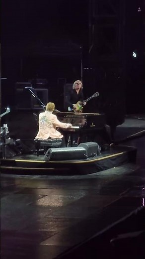 Elton John - Funeral for a Friend/Love Lies Bleeding 05 (LIVE) - Allianz Stadium Sydney- 18 Jan 2023