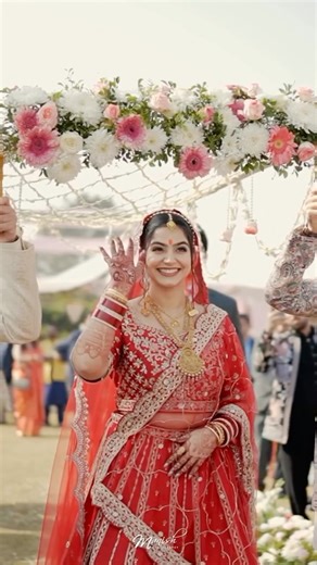 Indian Bridal Entry Goals | Indian Wedding | Sajna | Darshan Raval | Couple Goals | Varmala Moment