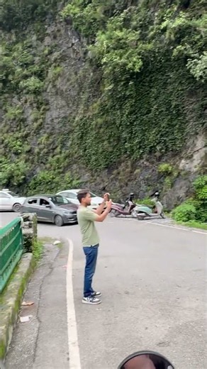 Scenic Green Mountain Adventure #shorts #vlogger #ytshortsindia #roadtrip