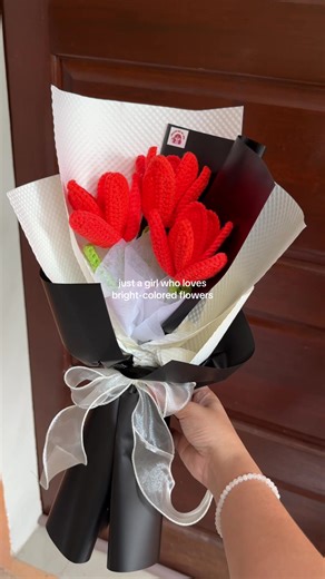 reserve yours for valentine’s day 🧡 dm to order 💌 #tulips #fyp #bouquet #flowers #valentinesday