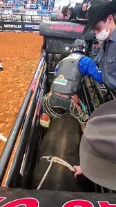 Dakota Louis brought the 🔥 to Arcadia, FL by securing the first 8-second ride of the day aboard Gangster Boy. 📺 CBS Sports Network // Tonight 9 P.M. ET | PBR