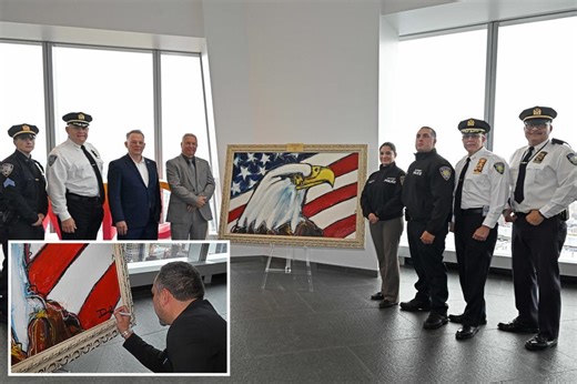 Exclusive | Patriotic painting unveiled at Port Authority cops’ World Trade Center  HQ
