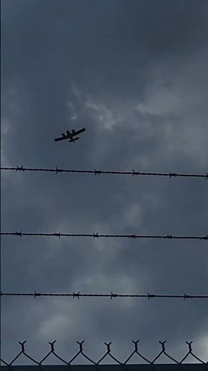 little plane flys over Williamtown raaf base from cessnock airport #private #aviation