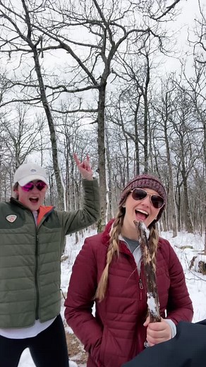 I have tried to get someone to do this for WEEKS. 😅 #IsThisAvailable #snow #hike #leedleleedlelee