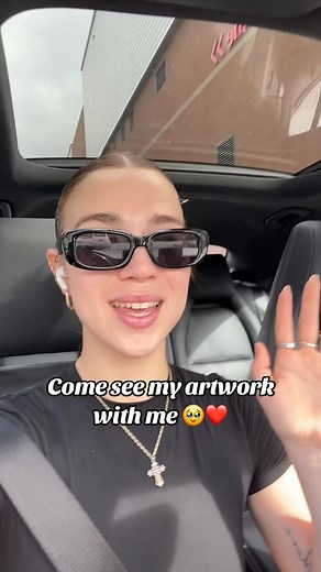 Inner child is screaming 😝❤️ | Sabrina