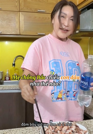 Người ta lấy chồng lo làm dâu, còn tui lấy chồng xong được mẹ chồng nuôi luôn 😂 Mẹ hong cho đi làm bắt ở nhà mẹ nấu cho ăn miết dị đó #marvisvietnam #marvelyourroutine