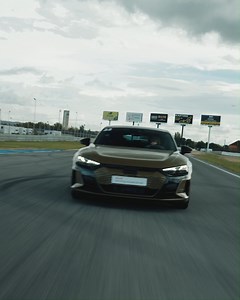 Con más de 15.000 vueltas, más de 744 participantes, más de 136 horas rodando en pista y más de 11.300 CV alcanzados, los cursos Audi driving experience asfalto 2023 se despiden por este año dejando claro que son mucho más que una experiencia de conducción, son algo único. ​ ¿Te perderás el próximo Audi driving experience?​ ​Descúbrelos aquí: https://acortar.link/J7O7Hl ​ ​#Audi #FutureIsAnAttitude #AudiDrivingExperience | Audi España