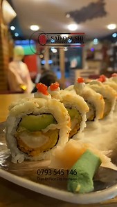 SAKURA Surimi tempura, mayonnaise japonaise, fromage, avocat, (enrobage crevette, massago). #saikosushioran #sushi #sushilover #cuisinejaponaise #poissonfrais #foodporn #food #crevettes #eat #fly #restaurant #japonais #oran #alger #algeria #dz 🇩🇿🥢⛩️🇯🇵 ☎️ 0793 54 51 46 📍 en face la cité hassnaoui bir el djir oran | Saiko Sushi Oran