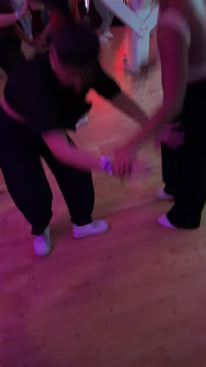 Videoclipuri postate de Tamara Schobel (@tamara.brain.programmer) cu Originalton - Tamara Schobel