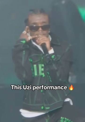 Lil Uzi Vert Live Performance of 'Sauce It Up'