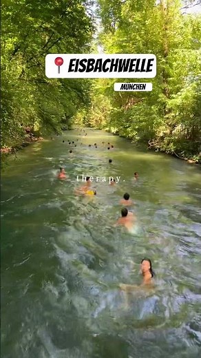 Eisbachwelle Summer Vibes 🇩🇪 | River Surfing in the English Garden #Eisbach #München #shorts