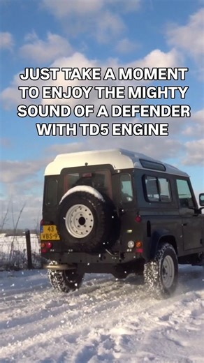 The mighty Td5 engine, found in the Land Rover Defender's between 1998 and 2007 and the Discovery's between 1998 and 2004. It's pure diesel power in our Defender 90 with some extra by ECU optimization and a stainless steel straight pipe exhaust 😁 What's not to love here? Follow me for more Landrover 🇬🇧 @leo.thelandy #landroverdefendertd5 #landroverdefender90 #defendertd5 #defender90td5 #ecutuning | Bregje Zijlstra
