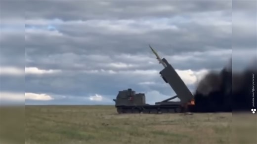 Watch how German PzH 2000 fires 3 rounds in 9 seconds, destroying Russian positions