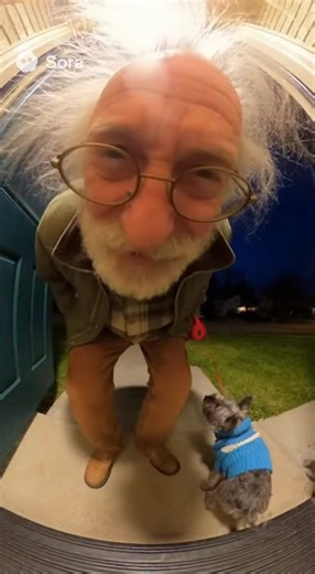 Old Man's Hilarious Ring Doorbell Reaction