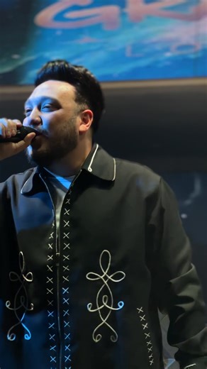 Trending Live on Reels