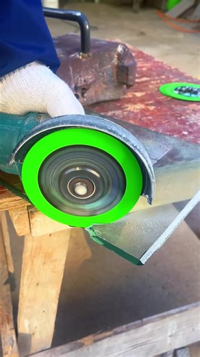 Cutting Glass and Tiles Effectively with the Right Tools