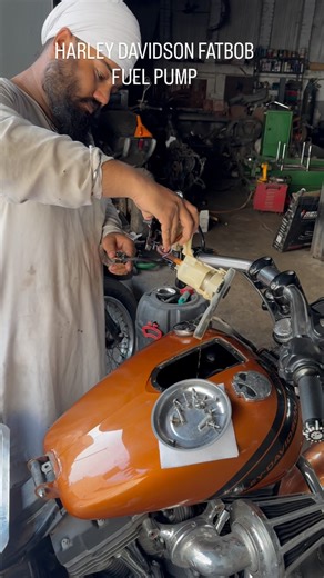 cycle city customs on Instagram: "Harley Davison FATBOB fuel pump check #harleydavidsonmotorcycles #harleydavidson #harley #harleydavidsonfatbob #fatbob #fatbob96 #cyclecitycustoms #instagram #viral #superbikeworkshop #workshop #reels #trending #superbike #ludhiana"