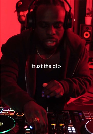 He got your back 🤌🏾 #dancehall #dancehallmusic #dj