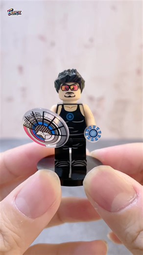 TONY STARK + BROKEN SHIELD OF CAPTAIN AMERICA | LEGO TONY STARK #lego #shorts #ironman #tonystark