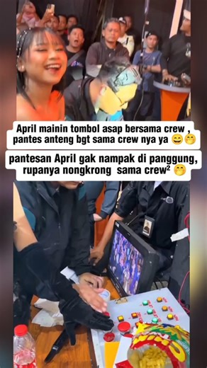 April mainin tombol asap bersama crew,😂 pantes gak nampak di panggung #aprilda7 #shortvideo #da7