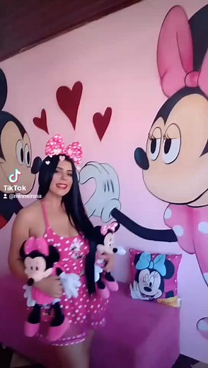 Minnie Mouse Costume Fun: A Whimsical Experience